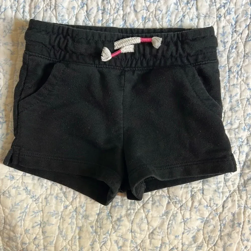 Bundle of 2 pairs‎ 2t girls shorts old navy/target